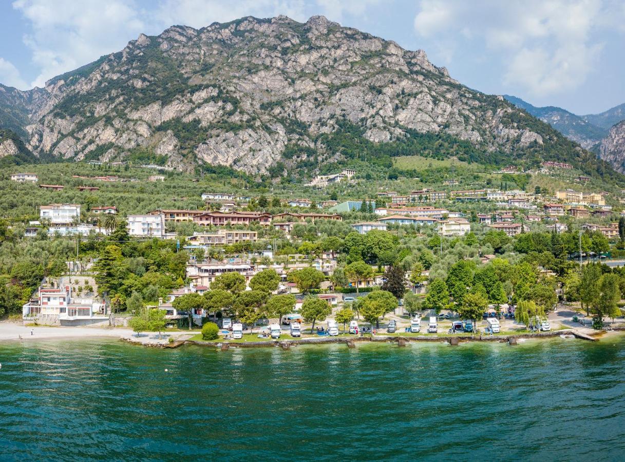 Camping Park Garda Limone sul Garda Exterior photo